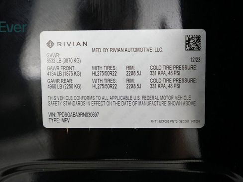 Used 2024 Rivian R1S Adventure image 27