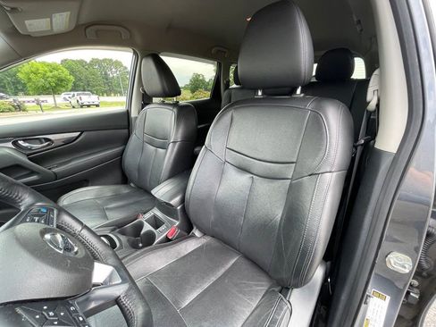 Used 2019 Nissan Rogue SL FWD image 22