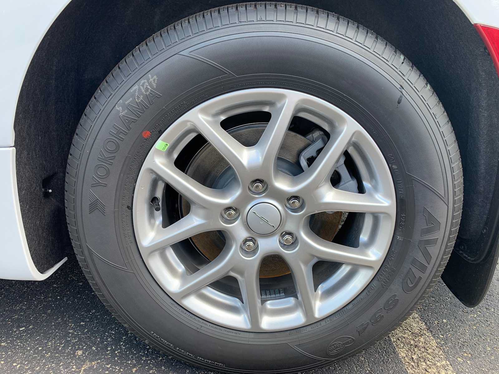 New 2027 Chrysler Pacifica Select FWD image 9