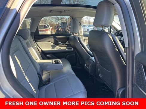 Used 2022 Lincoln Corsair AWD w/ Premium Package image 7