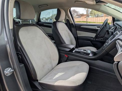 Used 2019 Ford Fusion SE w/ Equipment Group 151A image 25