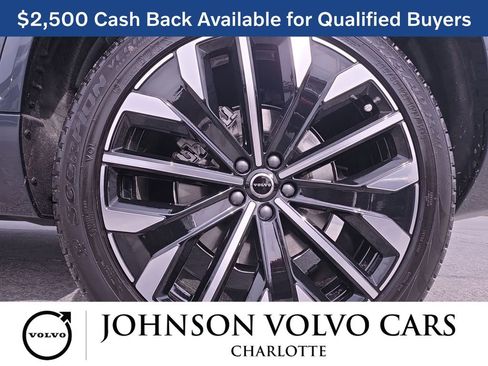 New 2026 Volvo XC90 B6 Plus w/ Protection Package Premier image 38