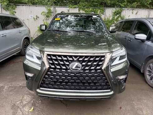Used 2023 Lexus GX 460 w/ Black Line Special Edition AWD/4WD image 2