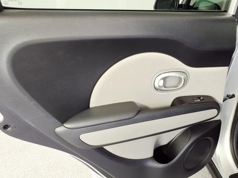 Used 2017 Kia Soul + FWD image 24
