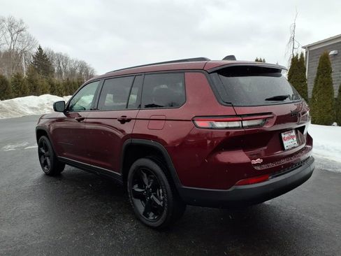 Used 2024 Jeep Grand Cherokee L Altitude AWD/4WD image 3