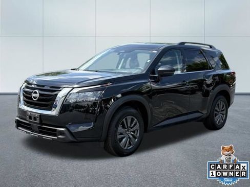 Used 2024 Nissan Pathfinder SV FWD image 6