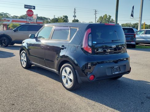 Used 2016 Kia Soul FWD image 4