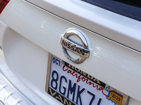 Used 2018 Nissan Rogue Sport SV image 11