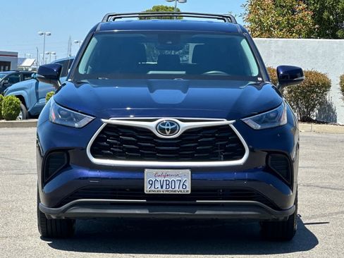 Used 2022 Toyota Highlander L AWD/4WD image 10