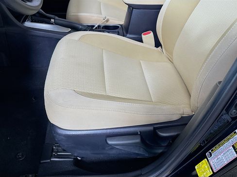 Used 2019 Toyota Corolla LE FWD image 19