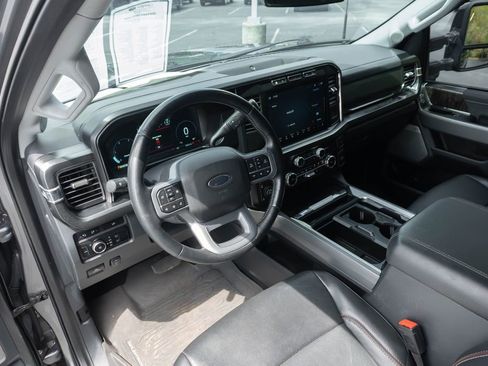 Used 2024 Ford F350 Lariat w/ Tremor Off-Road Package AWD/4WD image 4