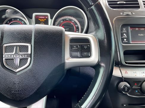 Used 2017 Dodge Journey SE w/ Flexible Seating Group FWD image 11