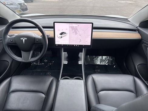 Used 2018 Tesla Model 3 Long Range image 15