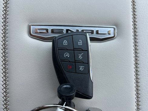 Used 2026 GMC Yukon XL Denali w/ Sun & Power Step Package AWD/4WD image 38