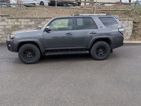 Used 2021 Toyota 4Runner SR5 Premium w/ Moonroof Package image 6