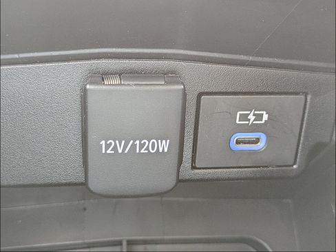 Used 2022 Toyota Corolla SE FWD image 22