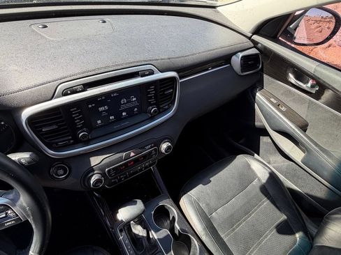 Used 2019 Kia Sorento EX FWD image 19