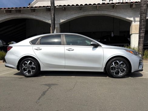 Used 2020 Kia Forte LXS image 11