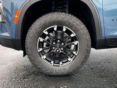 New 2026 Chevrolet Traverse Z71 w/ Enhanced Driving Package image 12