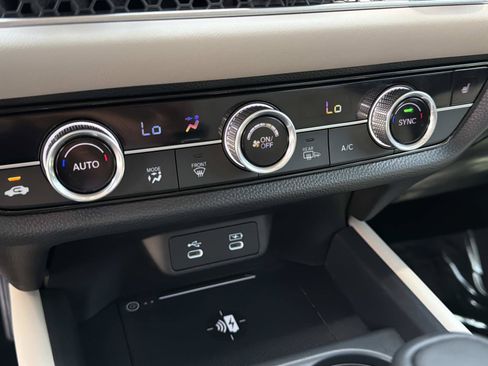 Used 2026 Honda HR-V EX-L image 22
