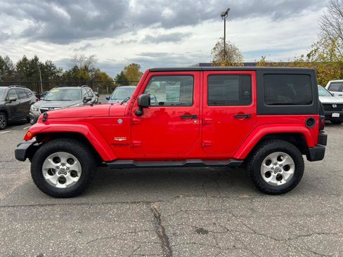 Used 2015 Jeep Wrangler Unlimited Sahara w/ Dual Top Group AWD/4WD image 8
