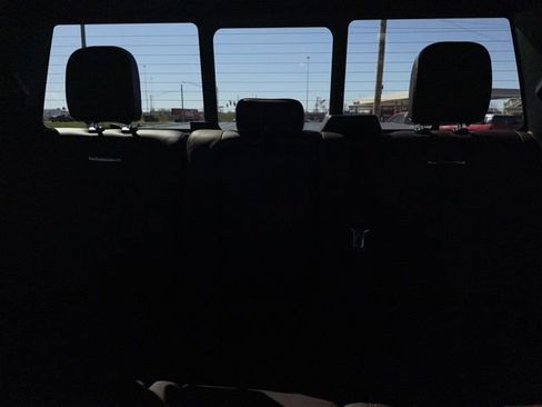 Used 2016 Ford F150 Platinum w/ Max Trailer Tow Package image 24