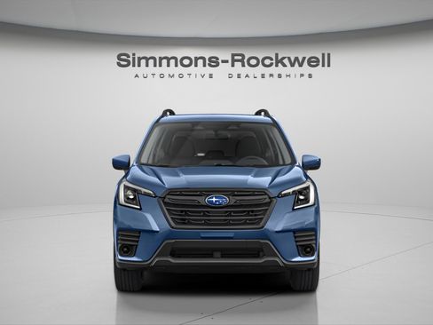 Used 2023 Subaru Forester BASE image 10