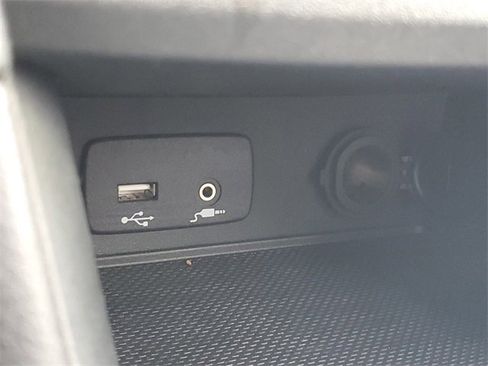 Certified 2023 Subaru Crosstrek 2.0i image 27