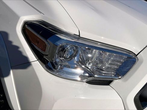 Used 2022 Toyota Tacoma 4x4 Double Cab image 26