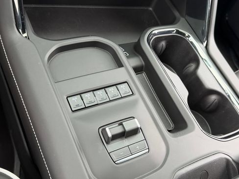 Used 2026 GMC Sierra 2500 AT4X AWD/4WD image 25