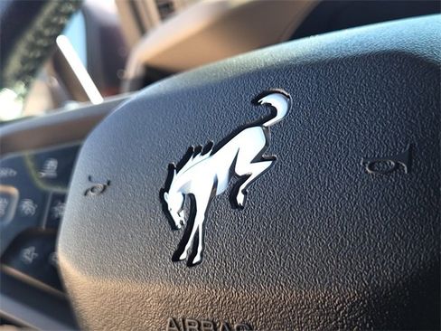 Used 2022 Ford Bronco Wildtrak image 24