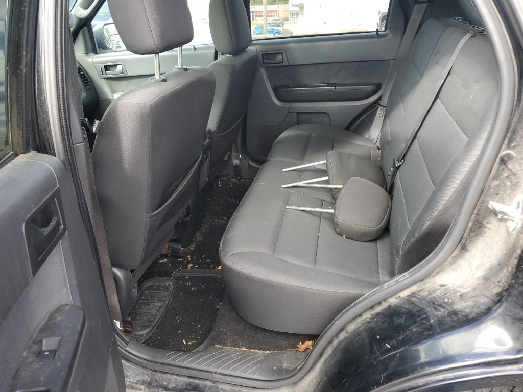 Used 2012 Ford Escape XLT FWD image 2