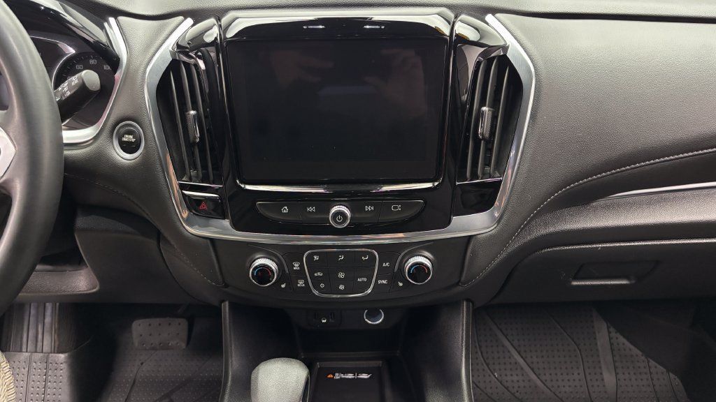 Used 2023 Chevrolet Traverse LT w/ LPO, Floor Liner Package AWD/4WD image 20