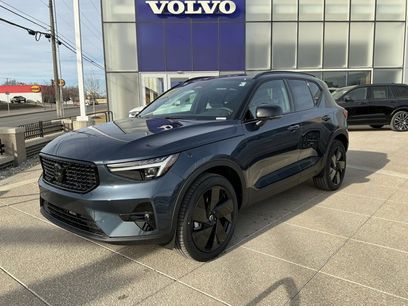 New 2026 Volvo XC40 B5 Ultra w/ Climate Package