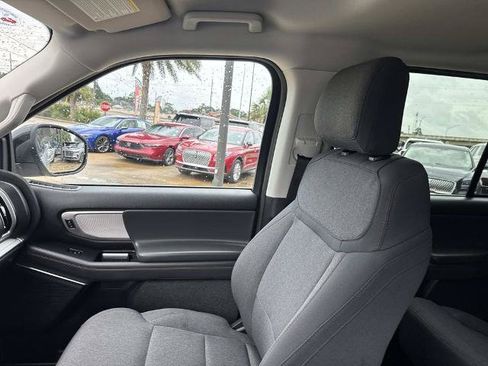 Certified 2025 Ford Expedition Max Active RWD image 17
