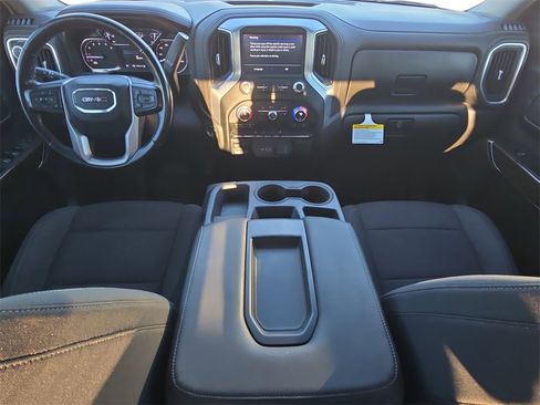 Used 2022 GMC Sierra 1500 SLE w/ X31 Off-Road Package image 9