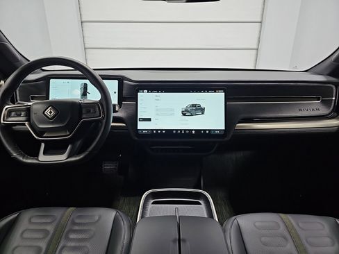 Used 2025 Rivian R1T Adventure image 25