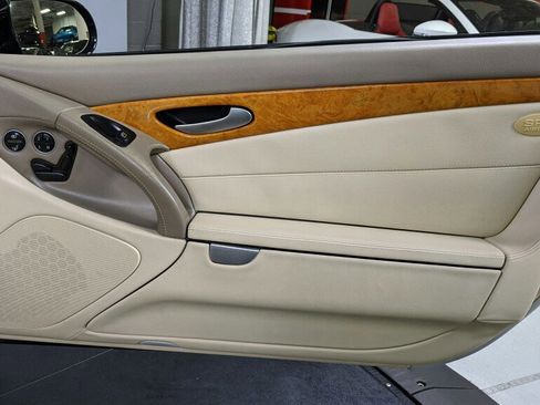 Used 2008 Mercedes-Benz SL 550 image 25