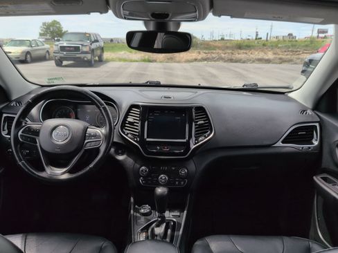 Used 2020 Jeep Cherokee Limited AWD/4WD image 13