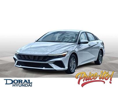 Used 2024 Hyundai Elantra SE