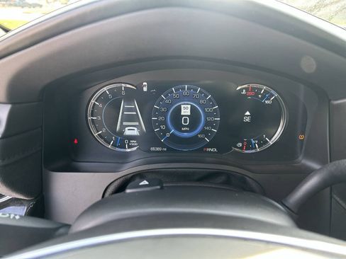 Used 2020 Cadillac Escalade ESV Platinum image 15