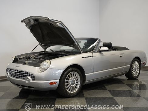 Used 2004 Ford Thunderbird image 36