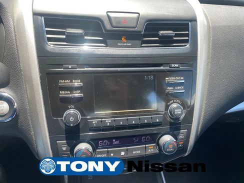 Used 2015 Nissan Altima 2.5 SV FWD image 34