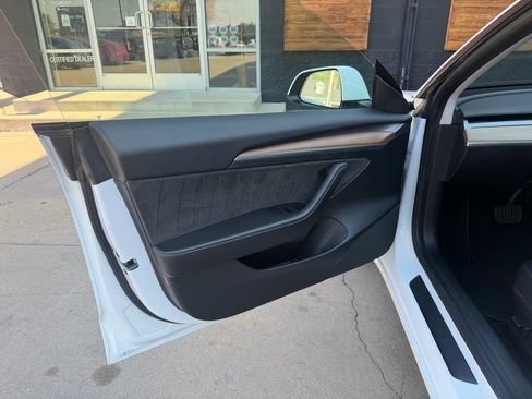Used 2021 Tesla Model 3 Long Range AWD/4WD image 19