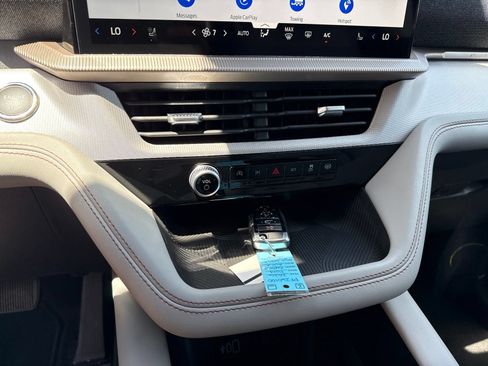 New 2026 Ford Explorer Active AWD/4WD image 30