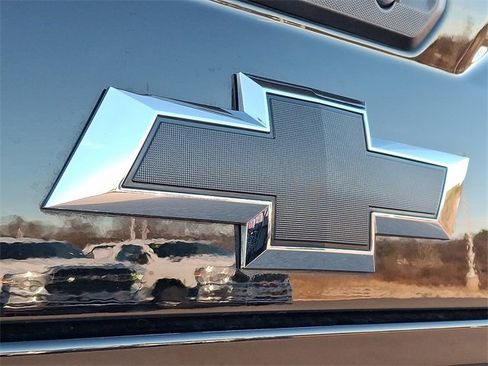 Used 2024 Chevrolet Silverado 2500 LTZ w/ LTZ Plus Package image 30