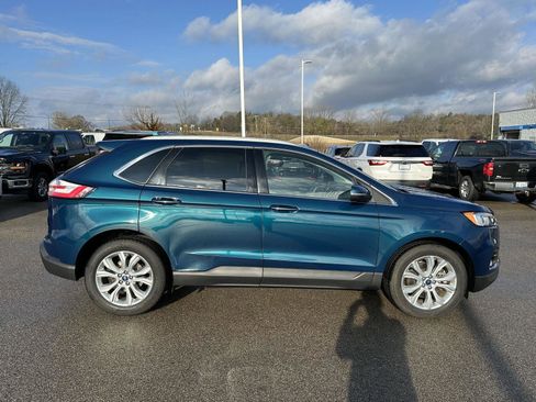 Used 2020 Ford Edge Titanium w/ Class II Trailer Tow Package AWD/4WD image 10