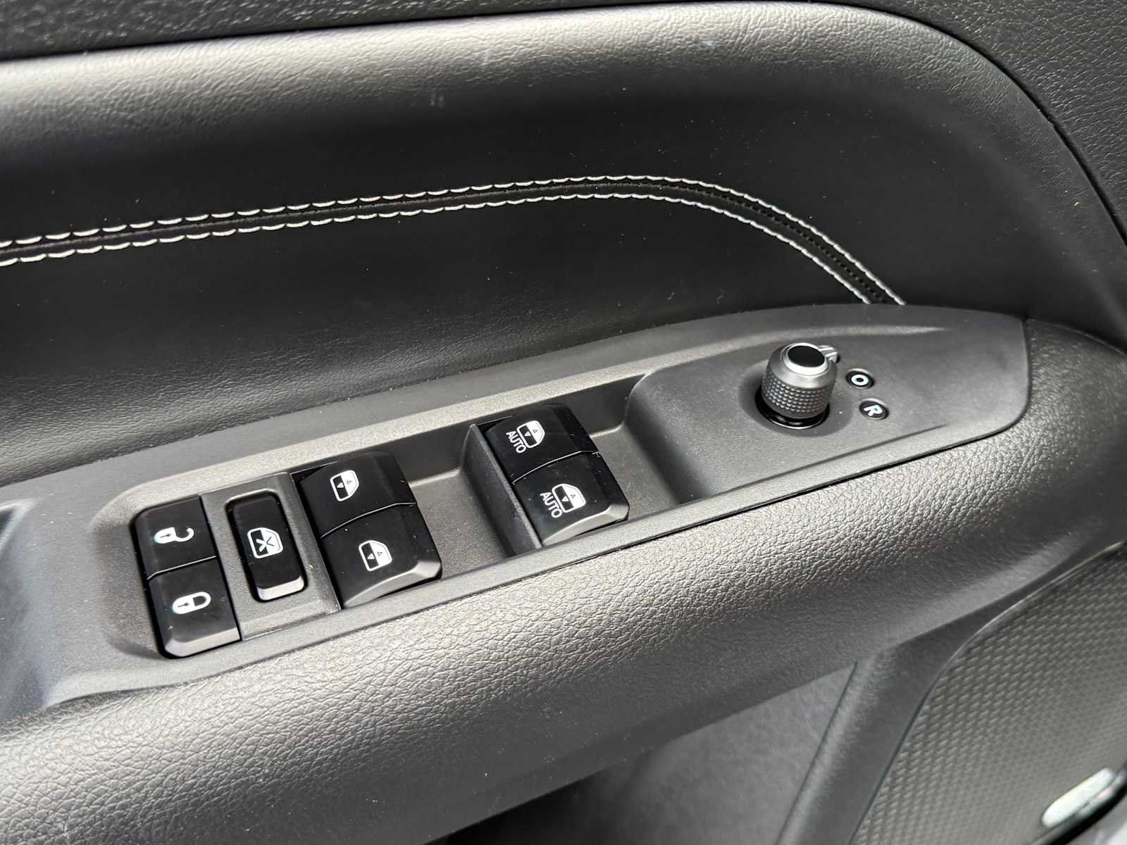 Used 2023 Jeep Compass High Altitude AWD/4WD image 12