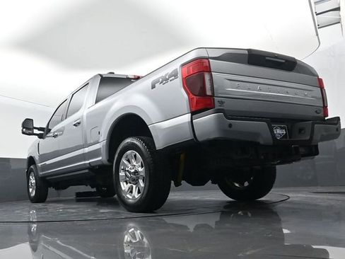 Certified 2022 Ford F350 Platinum w/ FX4 Off-Road Package image 21