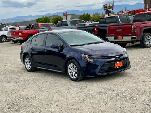 Used 2024 Toyota Corolla LE FWD image 7
